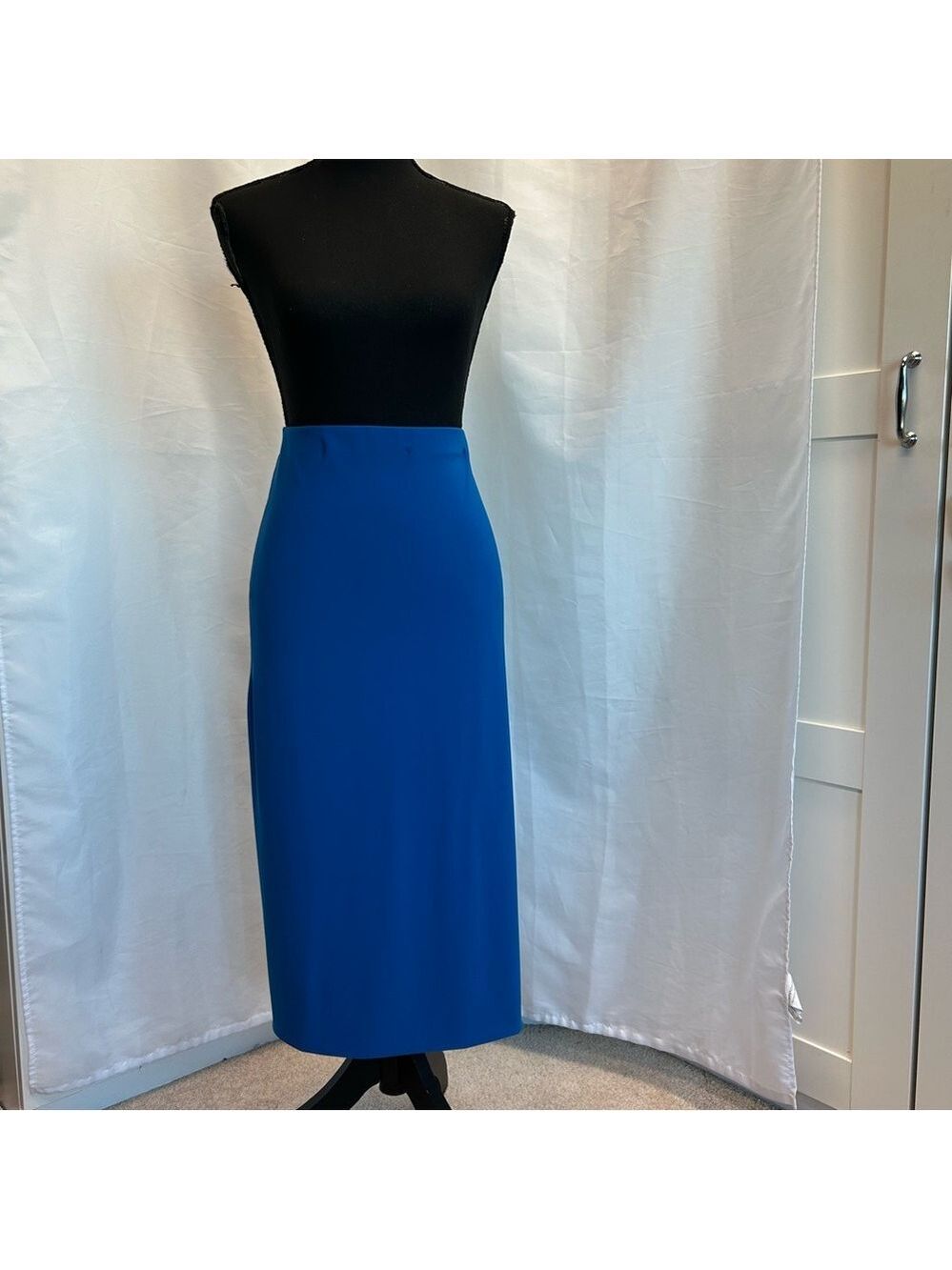 Sympli Vibrant Blue midi pencil skirt stretchy spandex pull on Sz 6